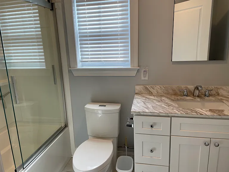 362 1st Ave — Photo 3