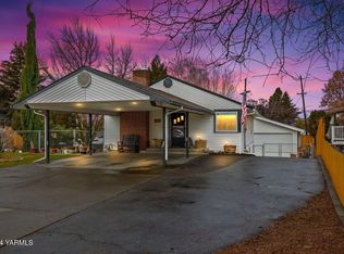 910 Rose Pl, Yakima, WA