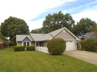 1107 Jacquelyn Ct, Maryville, IL