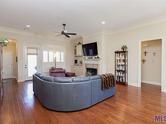 5th image of 18395 Old Maplewood Dr