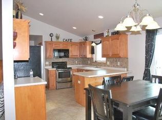 2136 Klondike Rd, Green Bay, WI 54311