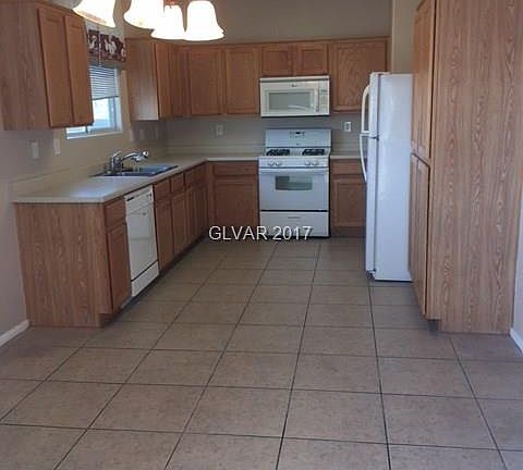 5th image of 10196 Village Breeze Pl