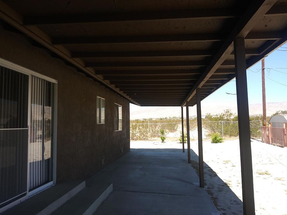1st image of 67944 Club House Dr