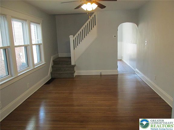 4th image of 2334 Forest St