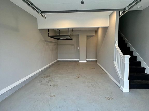 3rd image of 1824 Carrollton Ave Unit B