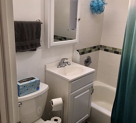 5th image of 36 Duncan Ave #101