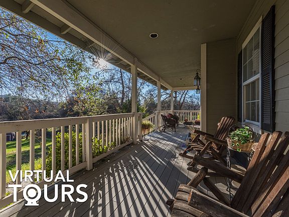 3rd image of 541 Hoppe Ln