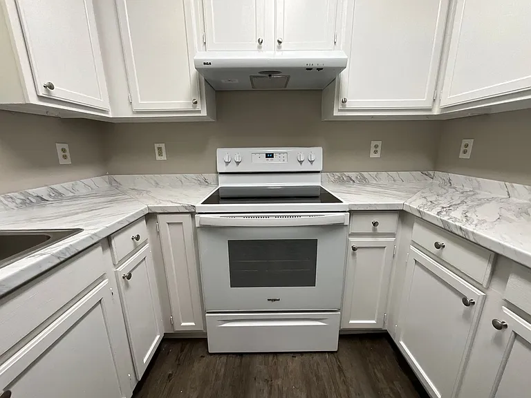 2709 Ingleside Dr — Photo 17