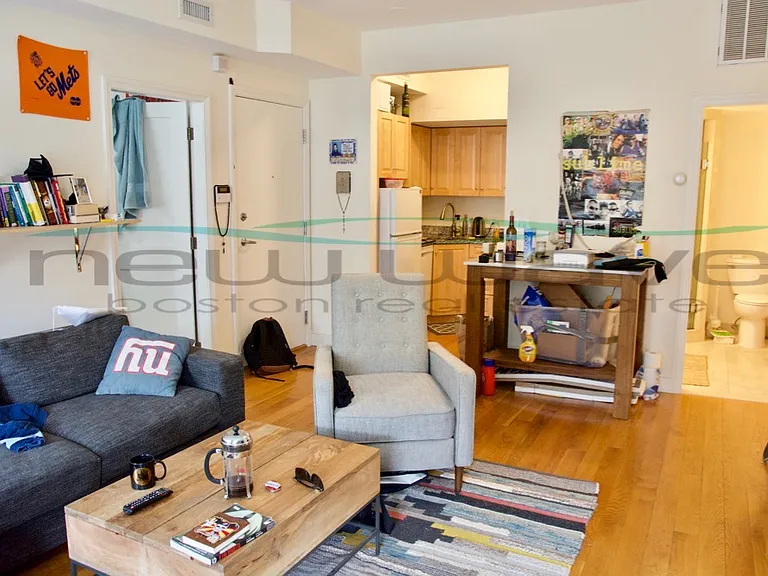 253 Newbury St #3 — Photo 2