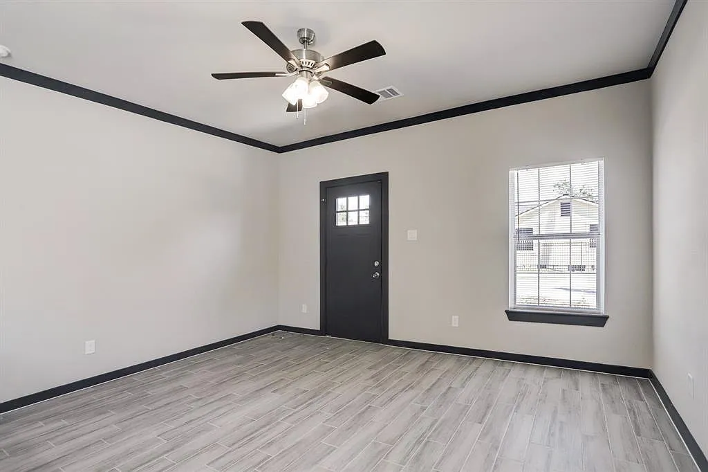 2 bed, 2.0 bath, 950 sqft, $1,475 — Photo 4