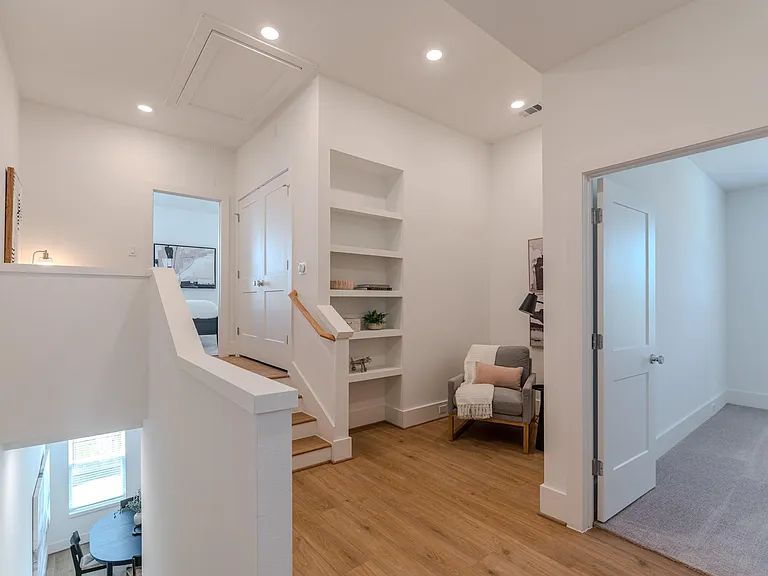 7613 Victory Reserve St — Photo 26