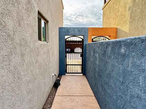 2nd image of 1109 Lombard Way