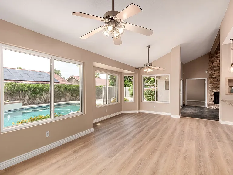 11115 E Mercer Ln — Photo 12