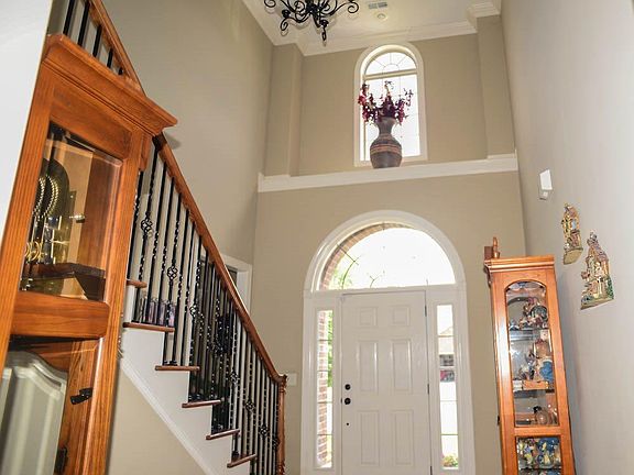 2nd image of 3013 Grand Lake Way