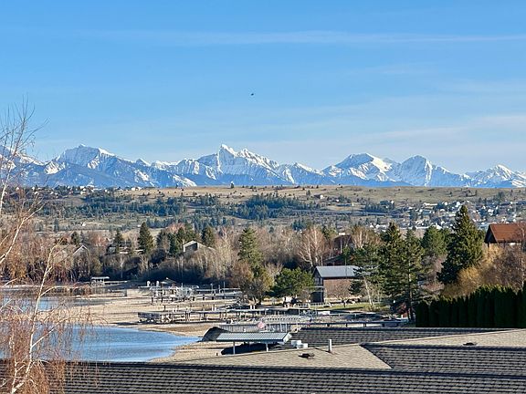 3rd image of 100 Rocky Point Rd APT B2