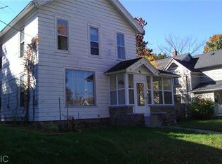 624 Pleasant St SE, Grand Rapids, MI 49503