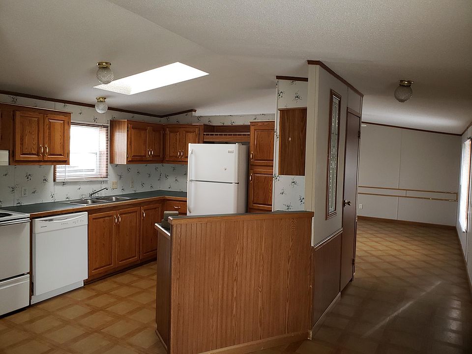 2nd image of 4889 Dana Dr