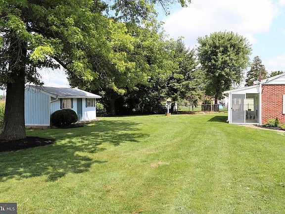 5th image of 323 Antietam Dr