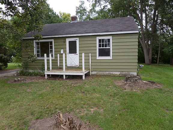 2nd image of 233 Campbell St