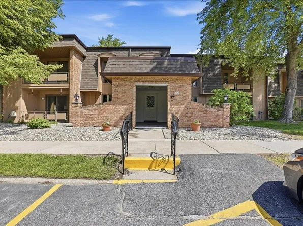 405 Old Stone Rd #E-4, Munster, IN 46321