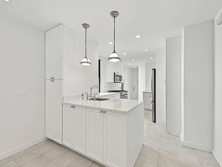 1085 Park Ave #13B — Photo 7