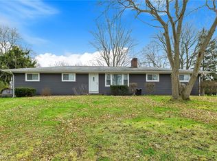 6201 Fairacres St SW, Canton, OH 44706