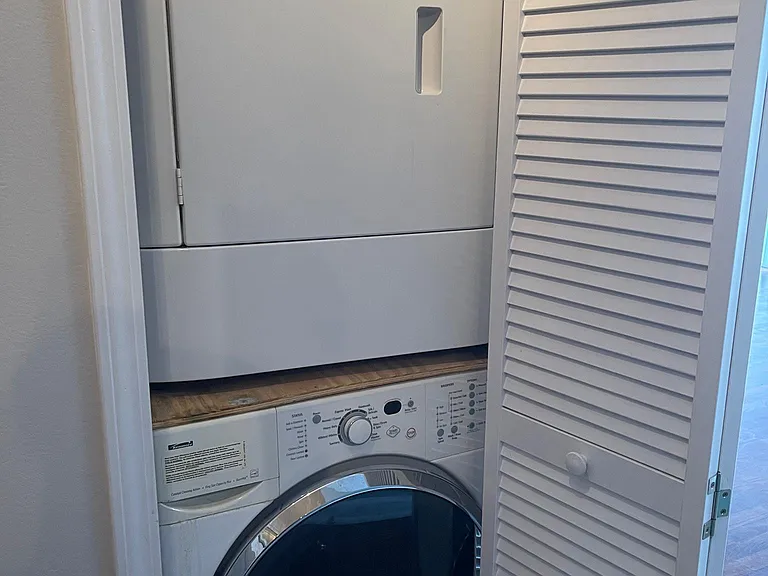 6013 Forest View Rd #2E — Photo 11