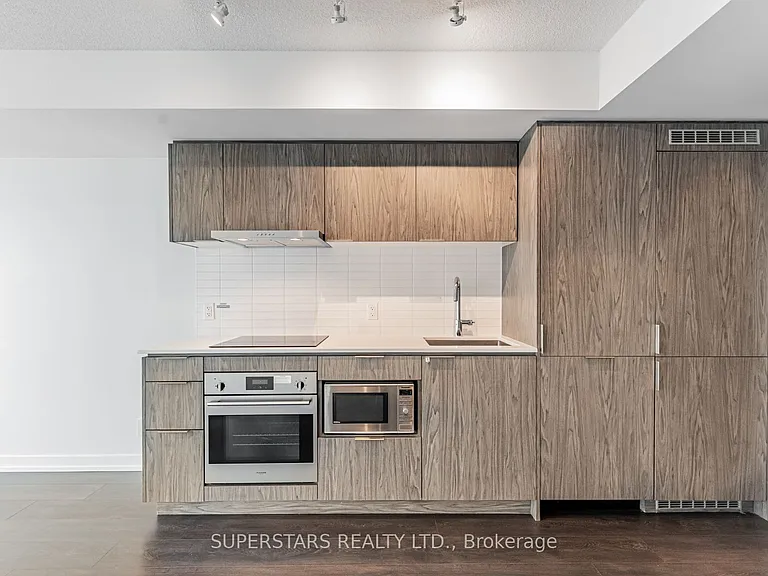 60 Shuter St #2610 — Photo 4