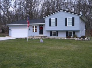 6736 W McClure Dr, Silver Lake, IN 46982