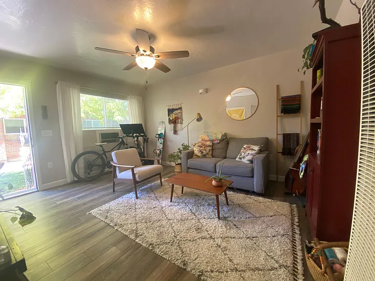 511 Roberts St #4 — Photo 8