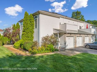 460 Deuce Dr, Wall Township, NJ 07719