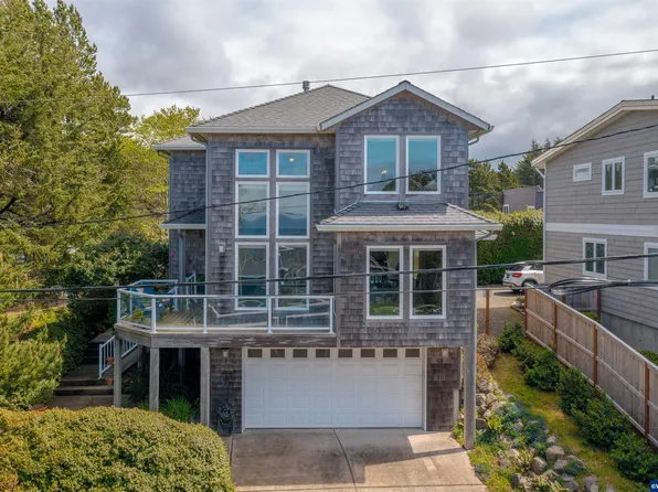 410 SW Coast Ave, Depoe Bay, OR 97341