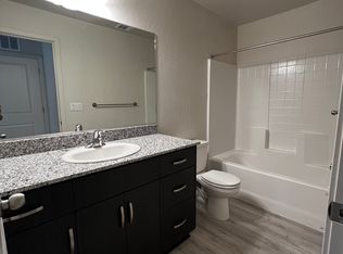 719 Aberdeen St #719, Tulare, CA 93274