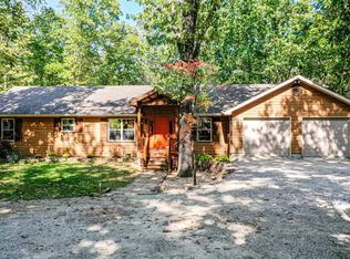 438 Whispering Oaks Dr, Reeds Spring, MO 65656
