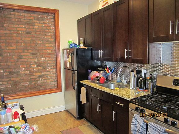 4th image of 593 Franklin Ave #4B