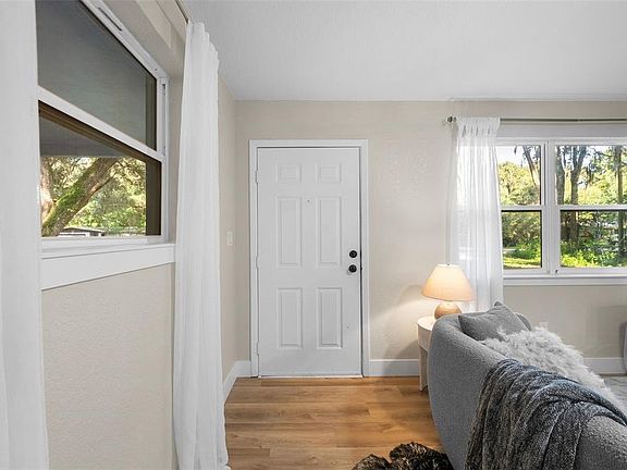 5th image of 3819 SE 14TH TERRACE