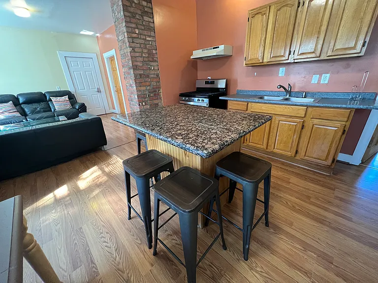 206 California Ave #FURND 3BR — Photo 3