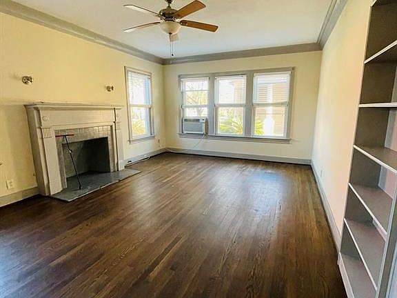 2nd image of 2404 Wentworth St #A