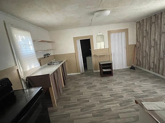 4th image of 409 19th St