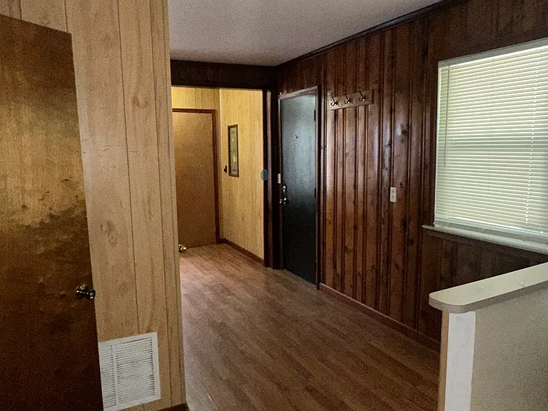 27557 Eureka Rd — Photo 8
