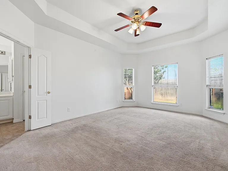 1665 Amberwood Loop — Photo 20
