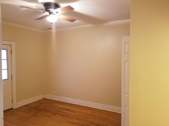 3rd image of 52 N Lockwood Ave APT 1