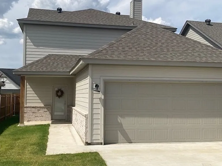 676 The Cottages — Photo 27