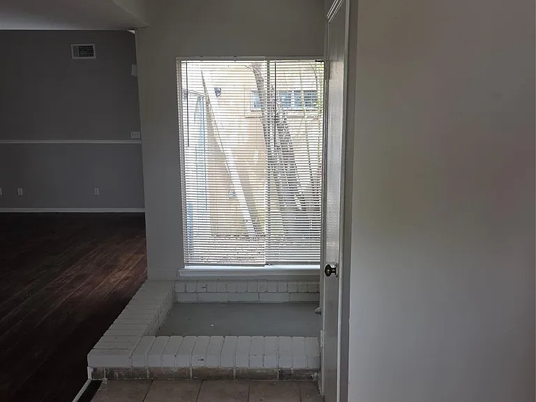 6303 Gladewell Dr — Photo 2