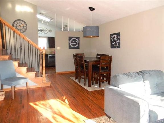 4th image of 464 Buena Vista St