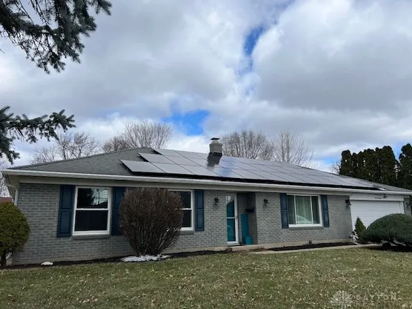 145 Southlake Dr, Dayton, OH 45459