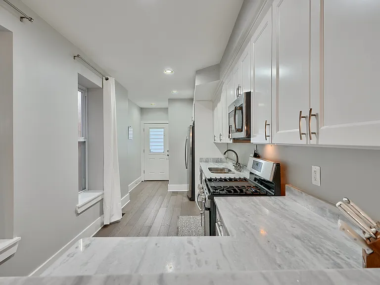 1440 E Fort Ave — Photo 7