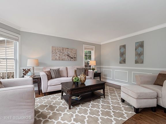 2nd image of 301 Charlotte Pl