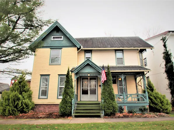 32 E Albion St, Holley, NY 14470