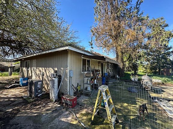 3rd image of 4518 Mountain View Rd